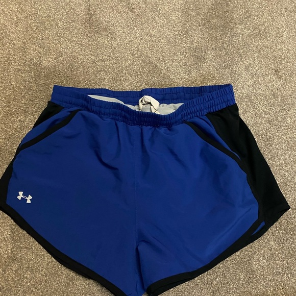 Under Armor Shorts - Picture 3 of 3